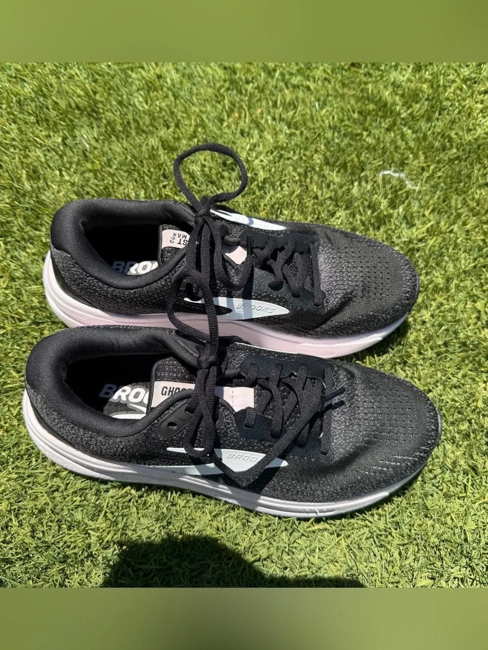 Brooks Ghost Max 2 Women’s Running Shoes - Black/White - Size 9.5 Medium (